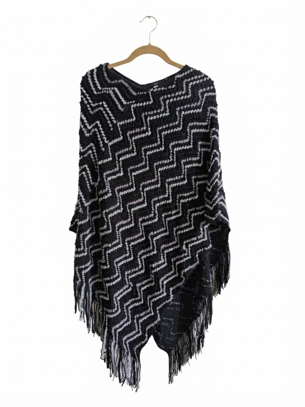 BCBGMAXAZRIA Black Gray Chevron Knit Fringe Poncho Kimono Shawl Wrap Sweater OS